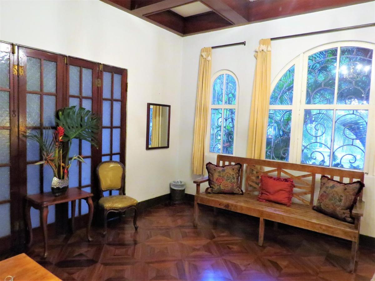 Hostel Casa Del Parque Сан-Хосе Экстерьер фото
