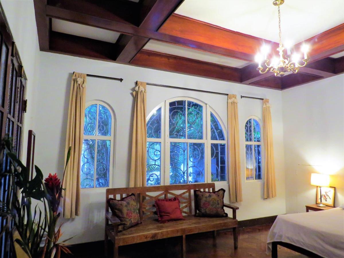 Hostel Casa Del Parque Сан-Хосе Экстерьер фото