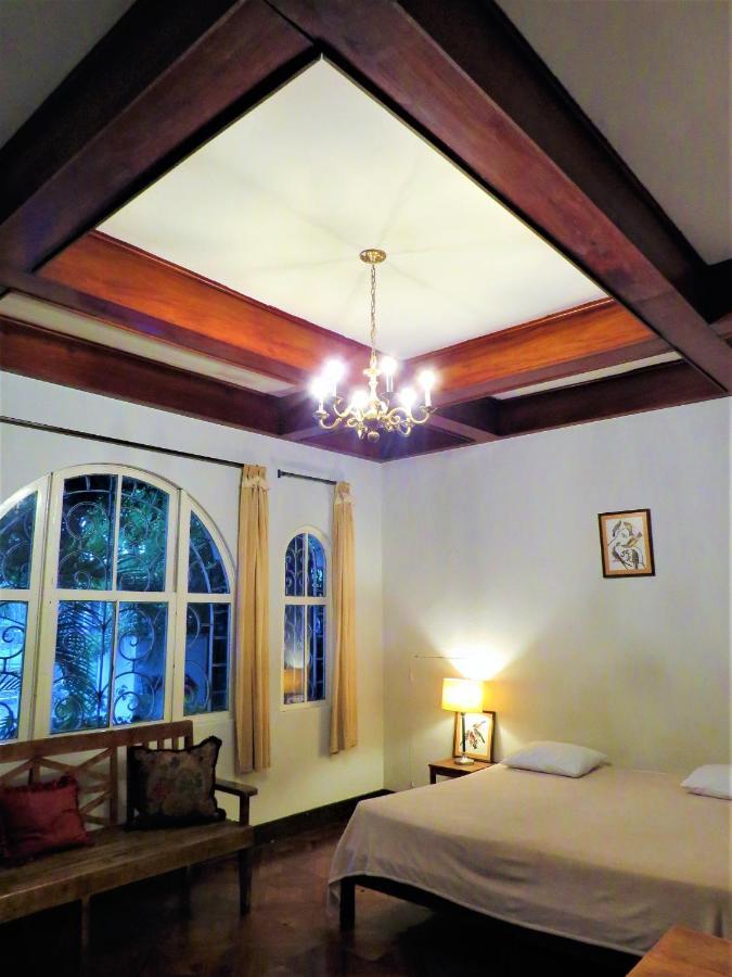 Hostel Casa Del Parque Сан-Хосе Экстерьер фото